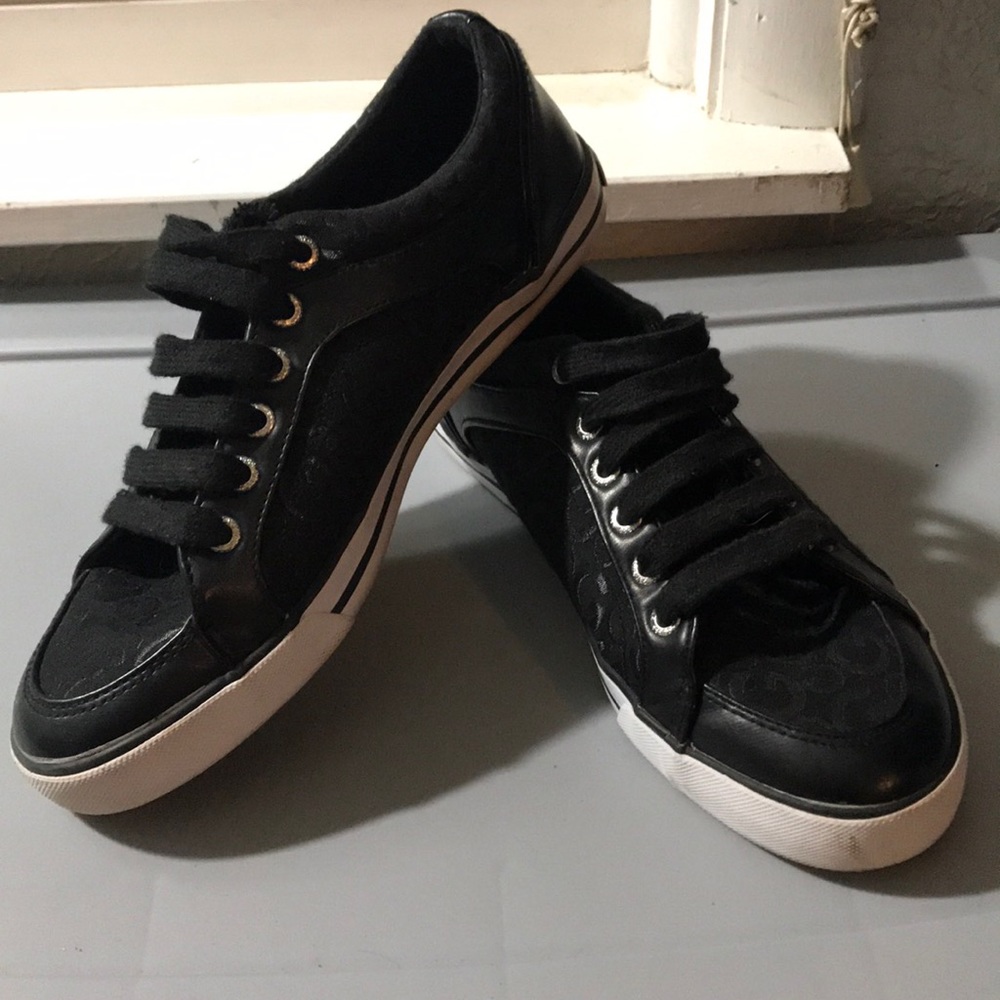 Guess Flats